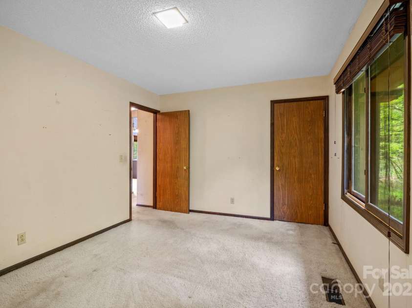 1020 Vineyard Road, Tryon, NC 28782.  MLS# CAR4252534, YatesRealty ID 8918. 