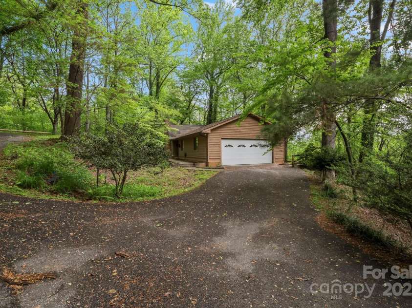 1020 Vineyard Road, Tryon, NC 28782.  MLS# CAR4252534, YatesRealty ID 8918. 