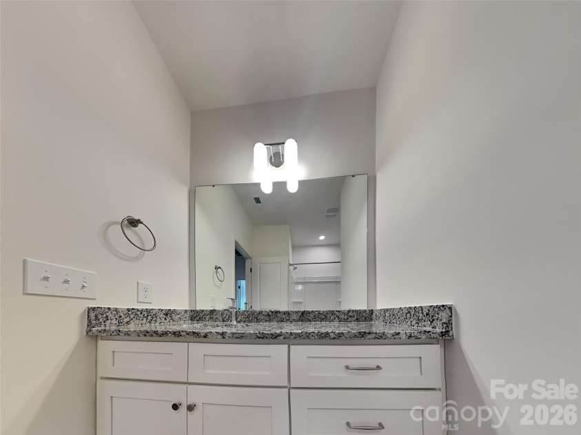 481 Hager Lake Road, Mooresville, NC 28115.  MLS# CAR4366201, YatesRealty ID 8918. 2nd floor full bath