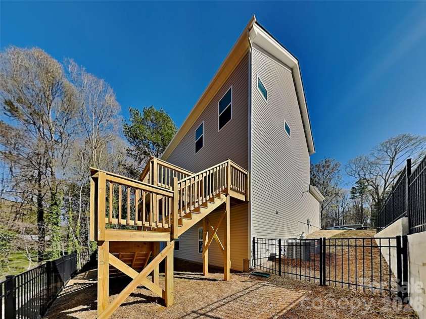 481 Hager Lake Road, Mooresville, NC 28115.  MLS# CAR4366201, YatesRealty ID 8918. 