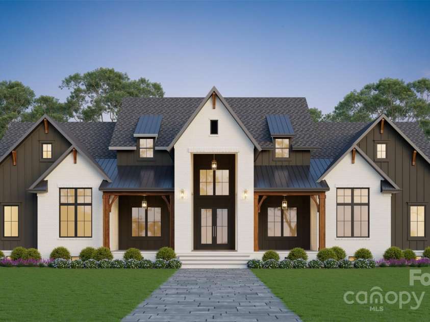 611 Wisteria Vines Trail, Fort Mill, SC 29708.  MLS# CAR4252649, YatesRealty ID 8919. Luxurious ranch home with 5 bedrooms.