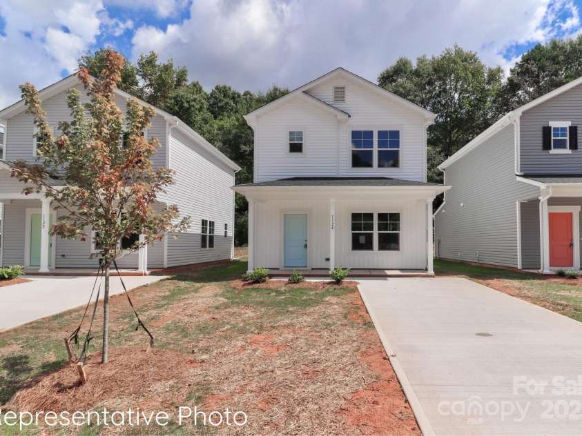 415 Iredell Avenue, Mooresville, NC 28115.  MLS# CAR4329322, YatesRealty ID 892. 