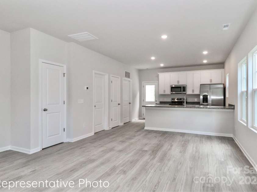 415 Iredell Avenue, Mooresville, NC 28115.  MLS# CAR4329322, YatesRealty ID 892. 