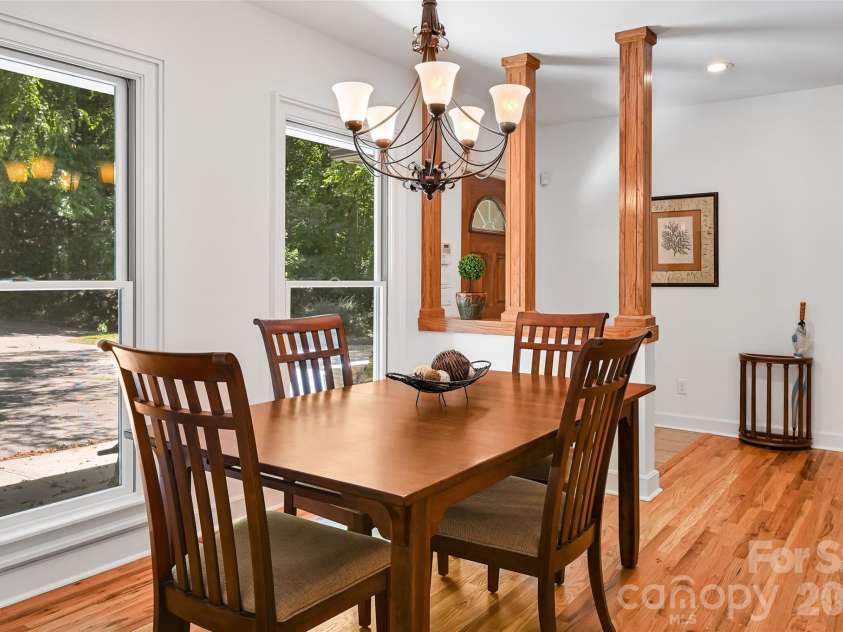 109 Chattooga Run, Hendersonville, NC 28739.  MLS# CAR4362800, YatesRealty ID 8921. 