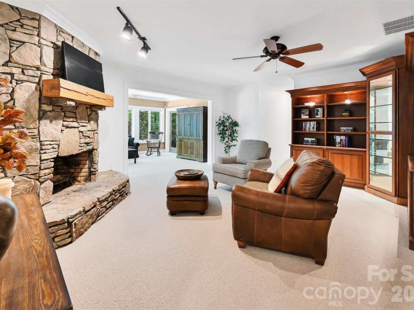 109 Chattooga Run, Hendersonville, NC 28739.  MLS# CAR4362800, YatesRealty ID 8921. 