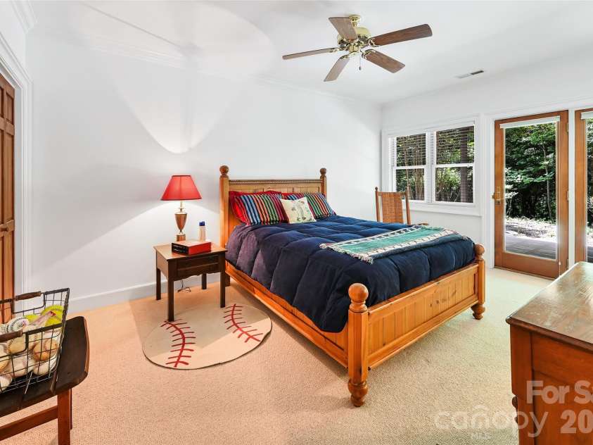 109 Chattooga Run, Hendersonville, NC 28739.  MLS# CAR4362800, YatesRealty ID 8921. 