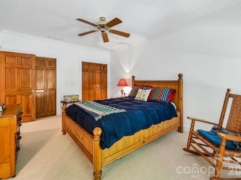 109 Chattooga Run, Hendersonville, NC 28739.  MLS# CAR4362800, YatesRealty ID 8921. 