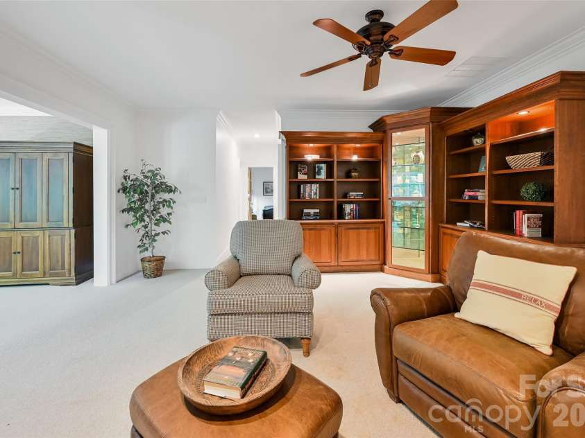 109 Chattooga Run, Hendersonville, NC 28739.  MLS# CAR4362800, YatesRealty ID 8921. 