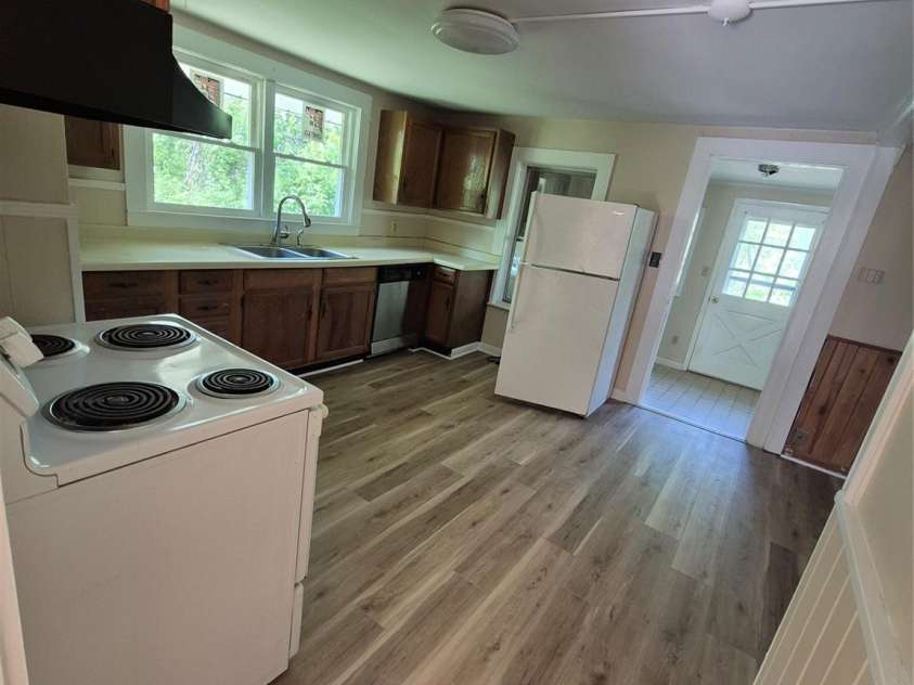64 Third Street, Asheville, NC 28803.  MLS# CAR4252714, YatesRealty ID 8922. Kitchen