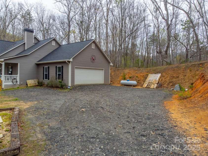 213 Pine Meadows Road, Bryson City, NC 28713.  MLS# CAR4252785, YatesRealty ID 8924. 