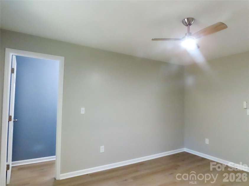 433 Clinton Avenue, Lancaster, SC 29720.  MLS# CAR4310556, YatesRealty ID 8924. 