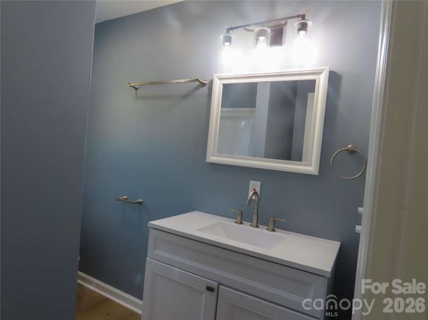 433 Clinton Avenue, Lancaster, SC 29720.  MLS# CAR4310556, YatesRealty ID 8924. 
