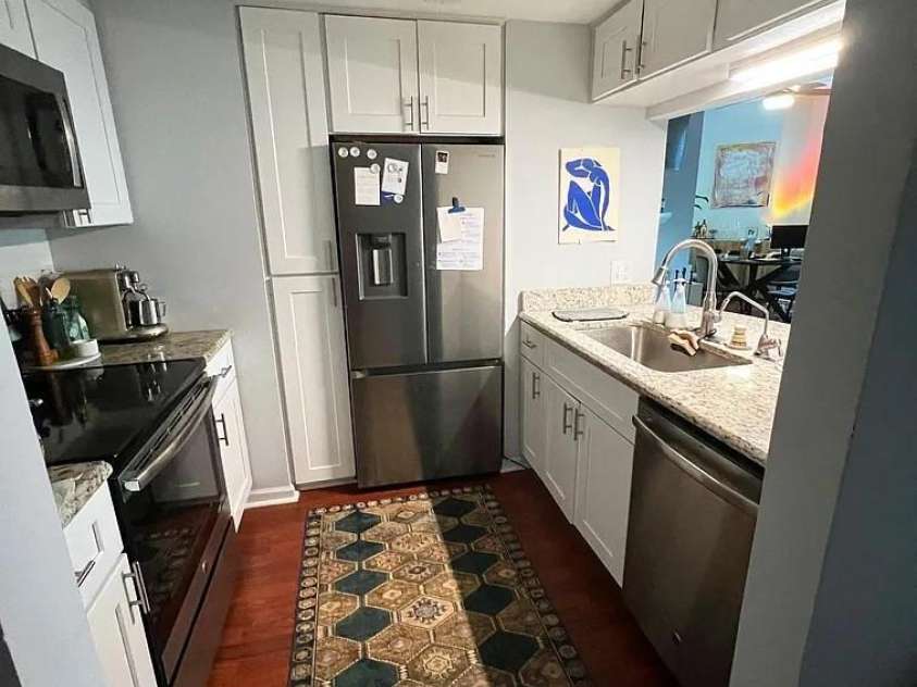 300 Cedar Street, Charlotte, NC 28202.  MLS# CAR4252788, YatesRealty ID 8925. 