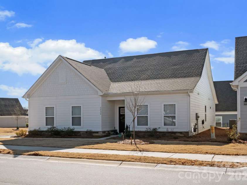 2004 Bonds Lane, Fort Mill, SC 29715.  MLS# CAR4343014, YatesRealty ID 8926. 