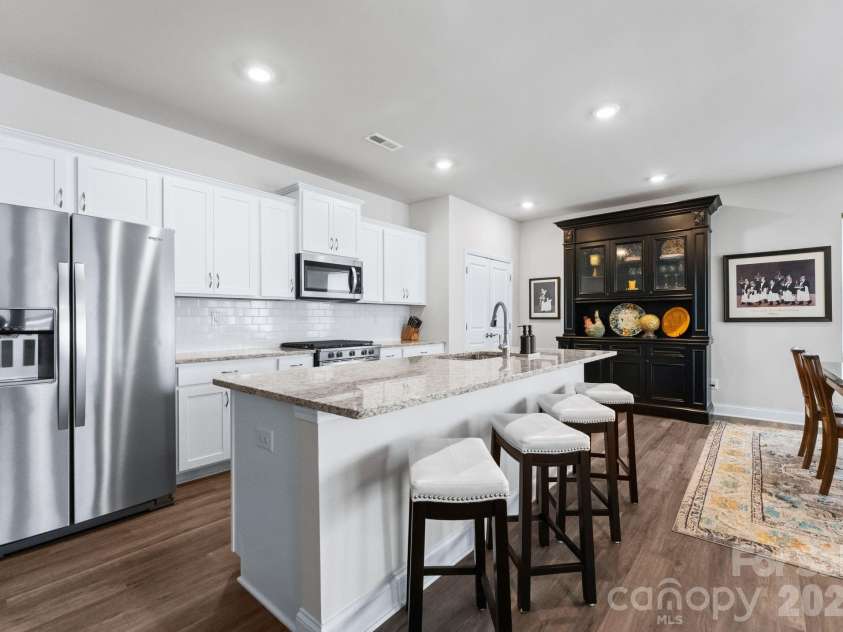 2004 Bonds Lane, Fort Mill, SC 29715.  MLS# CAR4343014, YatesRealty ID 8926. Kitchen