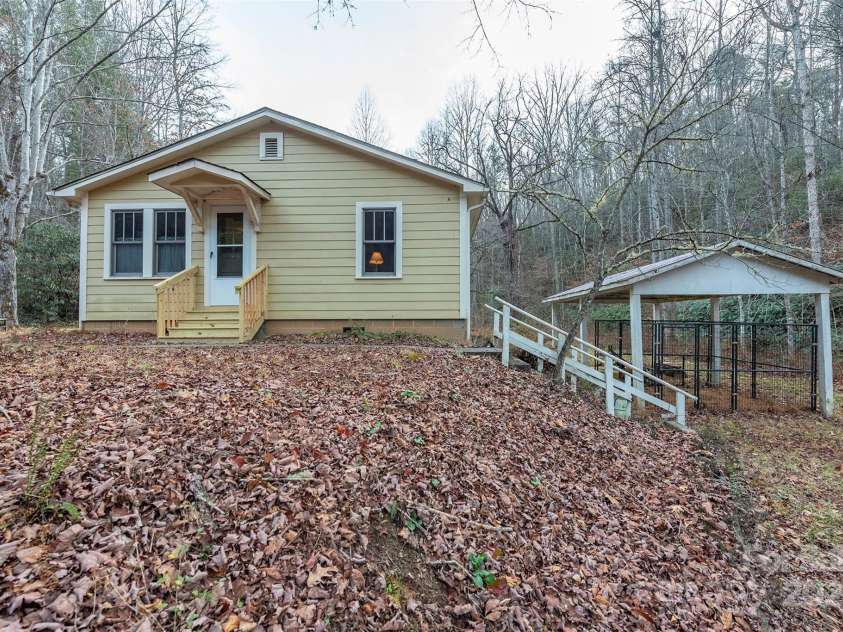 380 Buttercup Lane, Marion, NC 28752.  MLS# CAR4333010, YatesRealty ID 8927. 