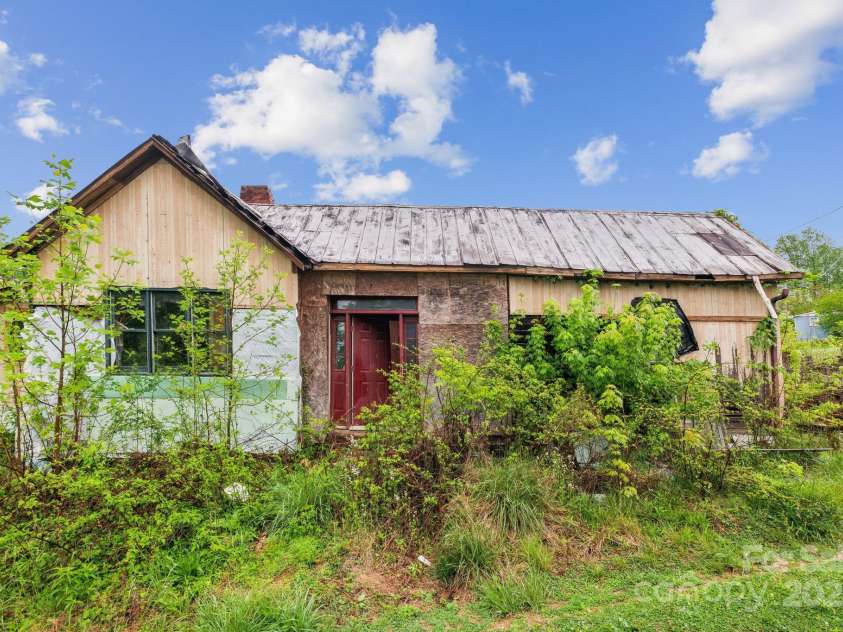 173 Ridley Street, Marion, NC 28752.  MLS# CAR4252775, YatesRealty ID 8928. 