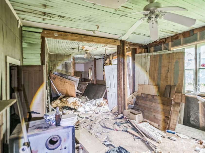 173 Ridley Street, Marion, NC 28752.  MLS# CAR4252775, YatesRealty ID 8928. 