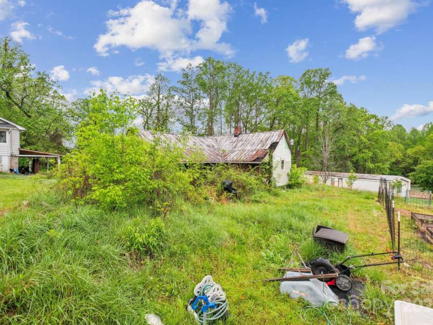 173 Ridley Street, Marion, NC 28752.  MLS# CAR4252775, YatesRealty ID 8928. 