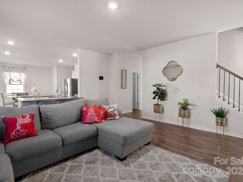 9142 Mackinaw Drive, Gastonia, NC 28056.  MLS# CAR4216477, YatesRealty ID 893. 