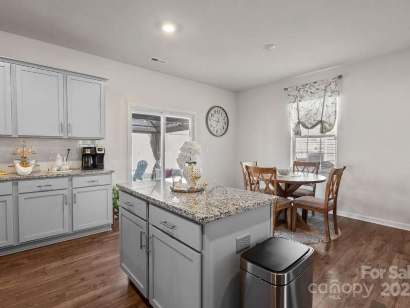 9142 Mackinaw Drive, Gastonia, NC 28056.  MLS# CAR4216477, YatesRealty ID 893. 