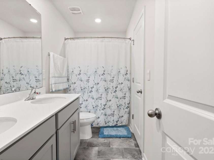 9142 Mackinaw Drive, Gastonia, NC 28056.  MLS# CAR4216477, YatesRealty ID 893. 