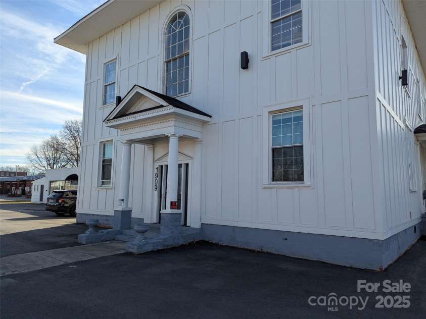 1909 Ozark Avenue, Gastonia, NC 28054.  MLS# CAR4240796, YatesRealty ID 8931. 