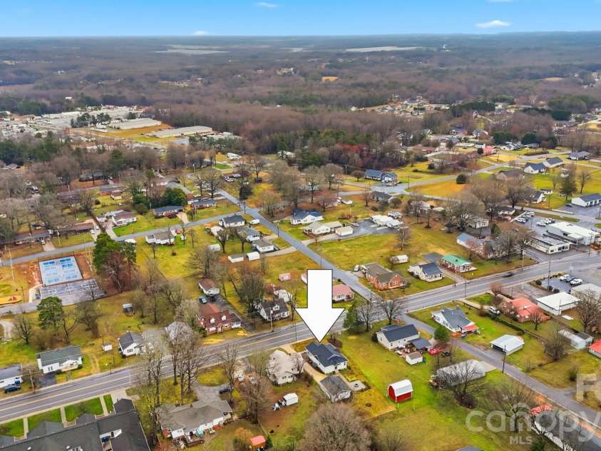 1022 Main Street, Maiden, NC 28650.  MLS# CAR4353220, YatesRealty ID 8933. 