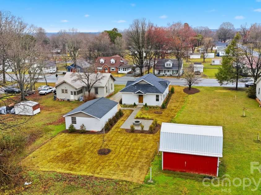 1022 Main Street, Maiden, NC 28650.  MLS# CAR4353220, YatesRealty ID 8933. 