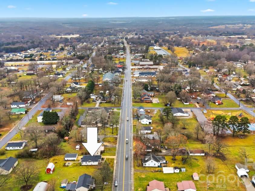 1022 Main Street, Maiden, NC 28650.  MLS# CAR4353220, YatesRealty ID 8933. 