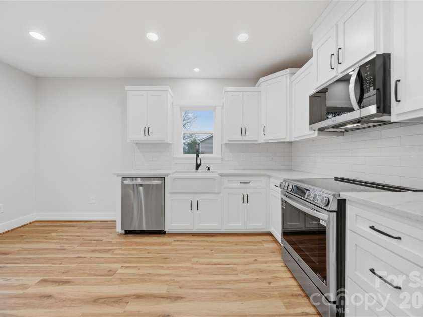 1022 Main Street, Maiden, NC 28650.  MLS# CAR4353220, YatesRealty ID 8933. Kitchen