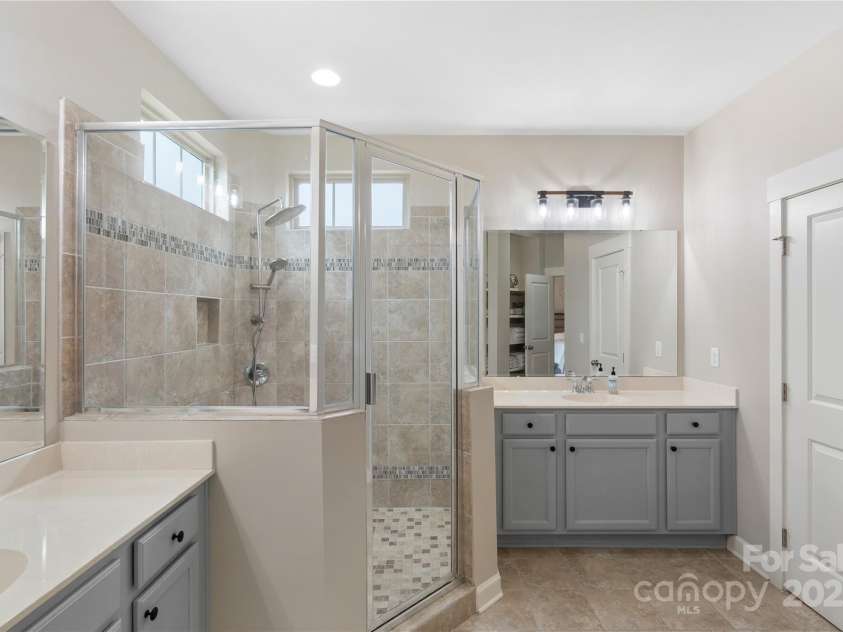 1117 Cedar Park Drive, Pineville, NC 28134.  MLS# CAR4242101, YatesRealty ID 8934. 