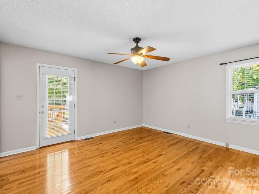 2282 White Pine Court, Lancaster, SC 29720.  MLS# CAR4305031, YatesRealty ID 8934. 
