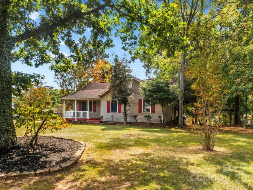 2282 White Pine Court, Lancaster, SC 29720.  MLS# CAR4305031, YatesRealty ID 8934. 