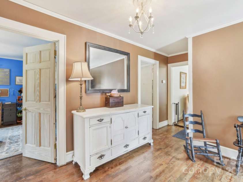 181 Dogwood Lane, Spruce Pine, NC 28777.  MLS# CAR4234977, YatesRealty ID 8936. 