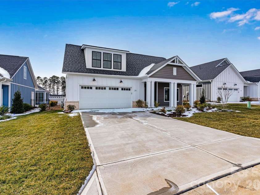 235 Alenda Lux Circle, Mooresville, NC 28115.  MLS# CAR4280344, YatesRealty ID 8936. 