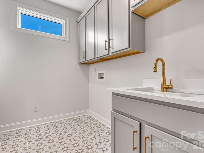 235 Alenda Lux Circle, Mooresville, NC 28115.  MLS# CAR4280344, YatesRealty ID 8936. 