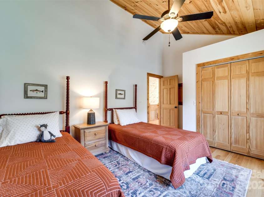 164 Twin Oaks Estates, Sylva, NC 28779.  MLS# CAR4241354, YatesRealty ID 8937. 