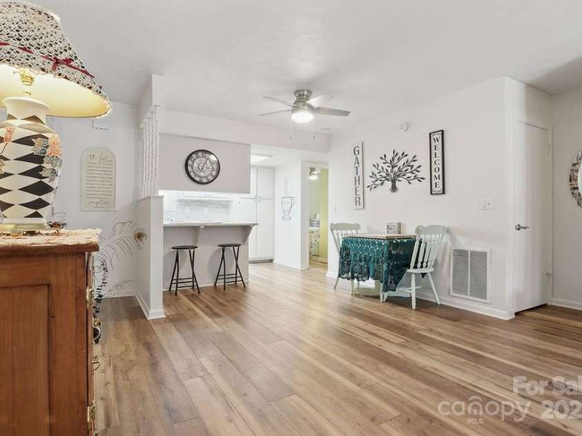 114 Falling Waters Road, Hendersonville, NC 28792.  MLS# CAR4228778, YatesRealty ID 8938. Expansive living area