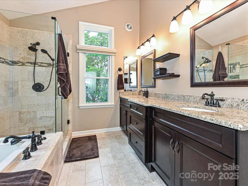 3612 Woodnotch Court, Charlotte, NC 28269.  MLS# CAR4249011, YatesRealty ID 8939. 