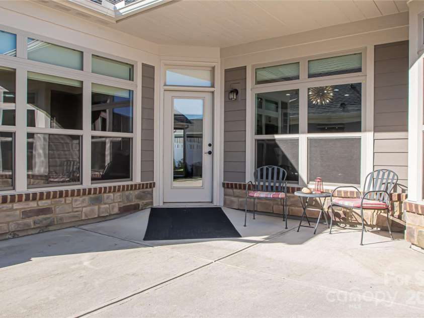 1022 Galloway Drive, Matthews, NC 28104.  MLS# CAR4325424, YatesRealty ID 894. 