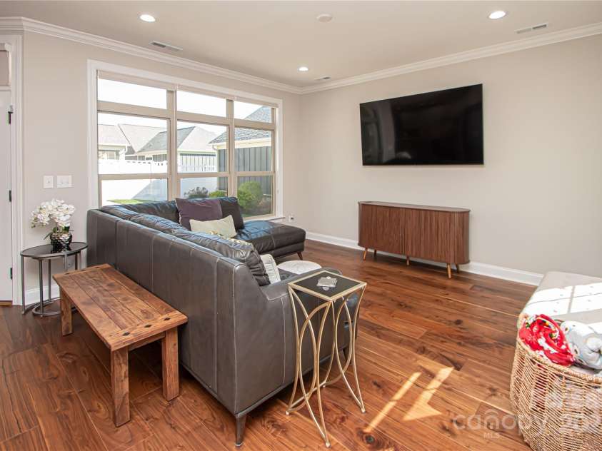 1022 Galloway Drive, Matthews, NC 28104.  MLS# CAR4325424, YatesRealty ID 894. 