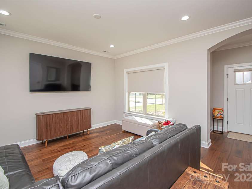 1022 Galloway Drive, Matthews, NC 28104.  MLS# CAR4325424, YatesRealty ID 894. 