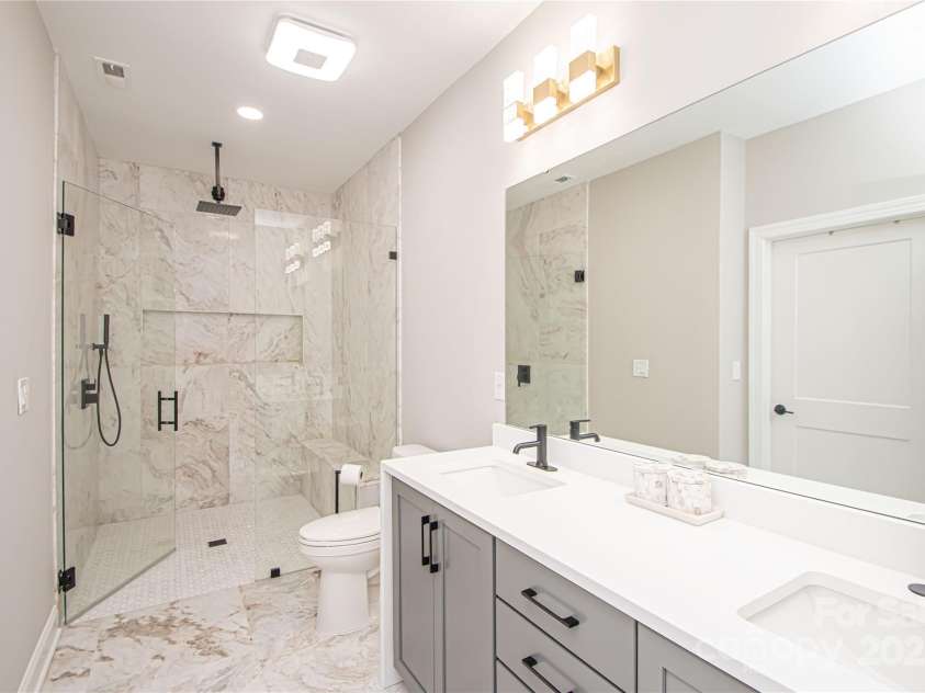 1022 Galloway Drive, Matthews, NC 28104.  MLS# CAR4325424, YatesRealty ID 894. 