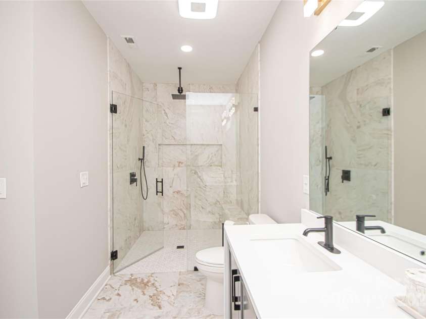 1022 Galloway Drive, Matthews, NC 28104.  MLS# CAR4325424, YatesRealty ID 894. 