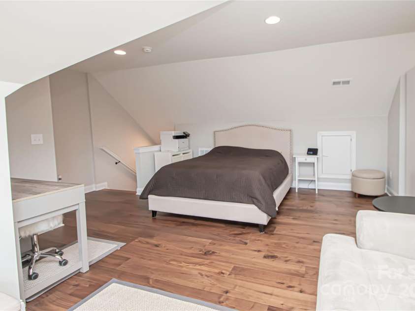 1022 Galloway Drive, Matthews, NC 28104.  MLS# CAR4325424, YatesRealty ID 894. 