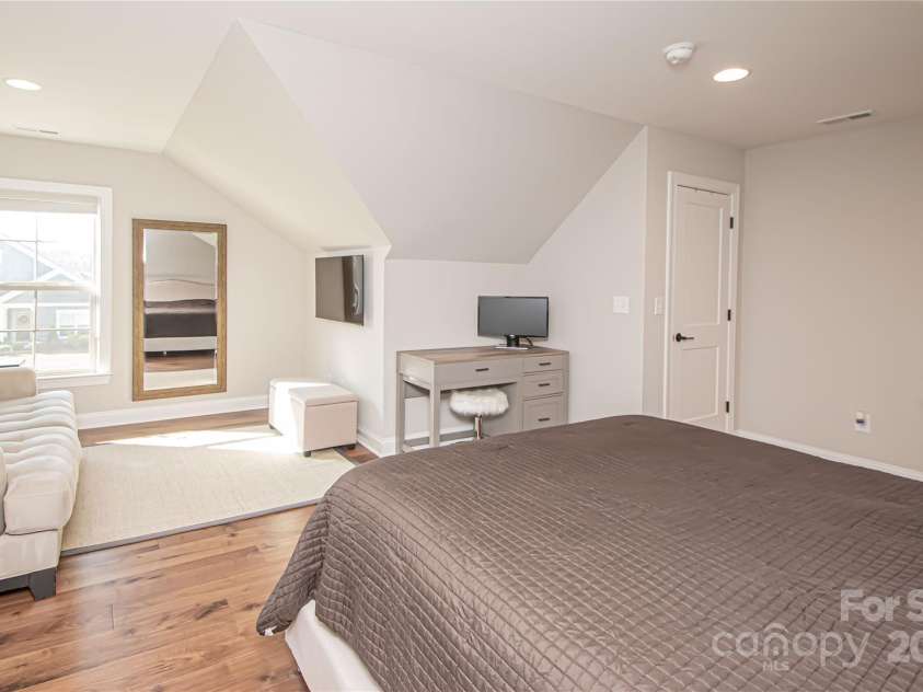 1022 Galloway Drive, Matthews, NC 28104.  MLS# CAR4325424, YatesRealty ID 894. 