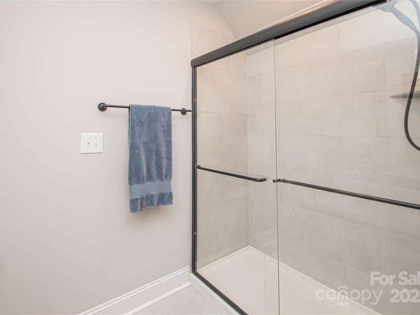 1022 Galloway Drive, Matthews, NC 28104.  MLS# CAR4325424, YatesRealty ID 894. 