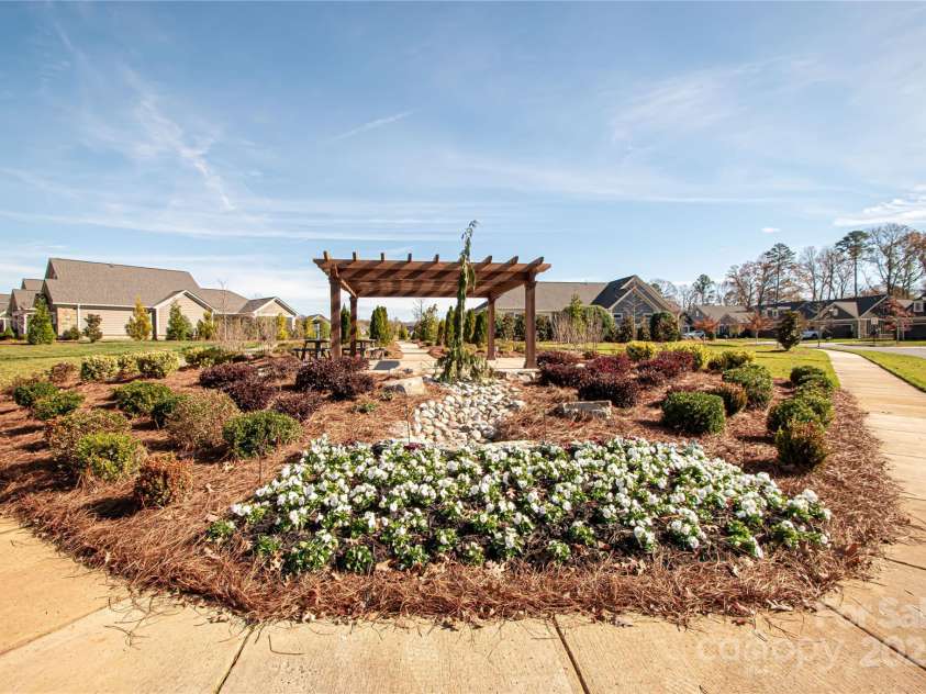 1022 Galloway Drive, Matthews, NC 28104.  MLS# CAR4325424, YatesRealty ID 894. 