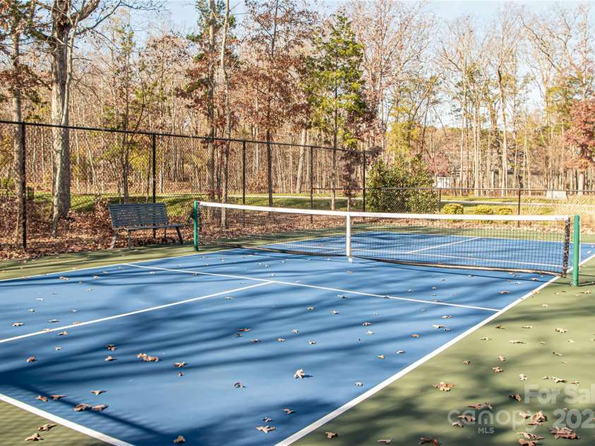 1022 Galloway Drive, Matthews, NC 28104.  MLS# CAR4325424, YatesRealty ID 894. 